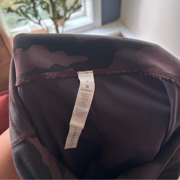 LULULEMON | high rise underwunder tight | size 8 - Picture 4 of 4